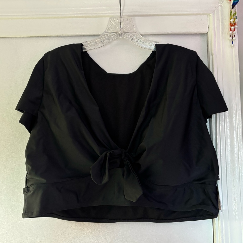 NWT Torrid tie-front Short Sleeve Swim Bathing Suit Top Size 3 or 3X